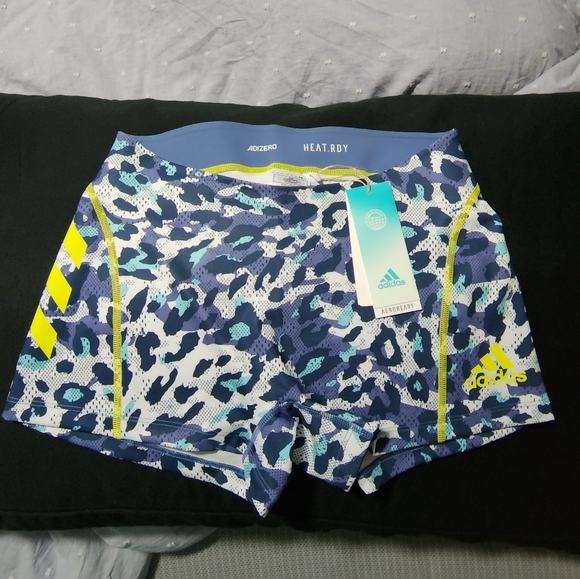 ♡NWT♡ Adidas Shorts - Picture 1 of 4